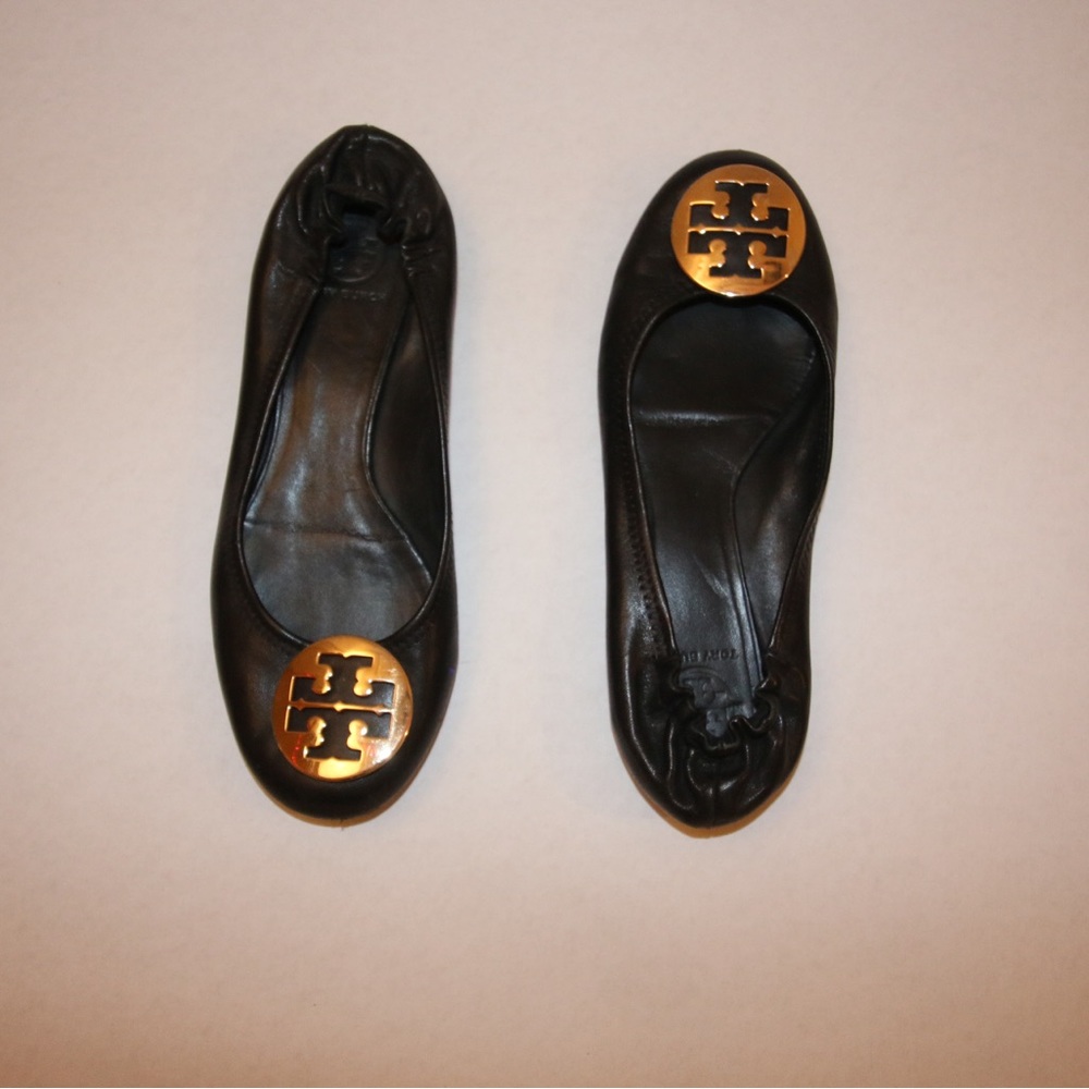 Tory Burch authentic, classic black flats size 9
